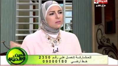 بالفيديو.. مذيعة الحياة لـ«متصلة»: «أول مرة يعدى عليا سؤال زى ده»