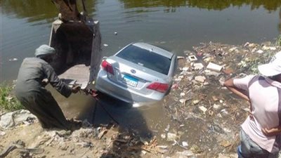 مصرع سائق وإصابة ٤ آخرين في سقوط سيارة بترعة النوبارية بالإسكندرية