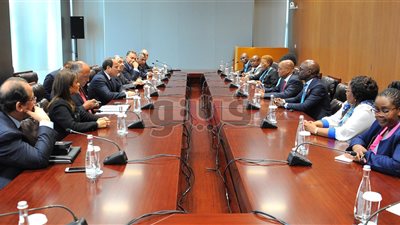 مباحثات «مصرية – جنوب أفريقية» بالصين... السيسي وزوما يؤكدان العمل على تعزيز التبادل التجاري بين البلدين.. دعم مشروع إنشاء طريق القاهرة/ كيب.. واستئناف عقد اللجنة المشتركة