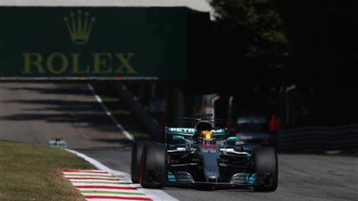 بالصور.. مرسيدس تحصد لقب «بطولة العالم للفورمولا»