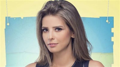 إيمان العاصي تنشر صورها على «فيس بوك»