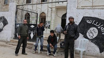 داعش يفرض التجنيد الإلزامي على شباب دير الزور