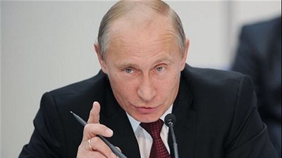 بوتين ينفي محاولة إسكات مخرج مسرحي روسي