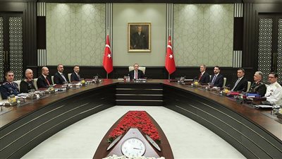 أردوغان يرأس اجتماع «العسكري الأعلى» بعد ساعات من العقوبات الأمريكية