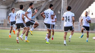 طلعت يوسف يختار 20 لاعبا في قائمة المقاصة لمواجهة سموحة (صور)