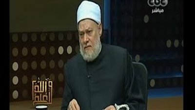 بالفيديو.. علي جمعة: إدخار المال دون علم الزوج لـ «الحج والعمرة» حلال