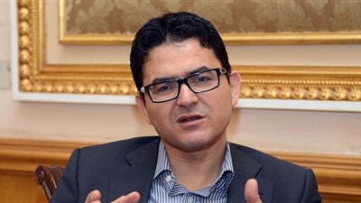 الخارجية تتابع مع الجهات القضائية الموقف القانوني لمحمد محسوب