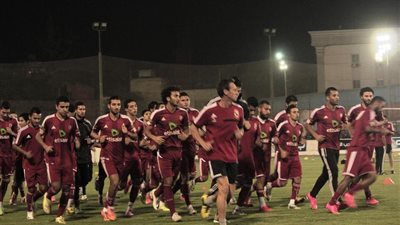 15 إنذارًا وحالة طرد في مباراة الأهلي الودية أمام الشمس