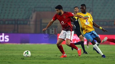 الأهلي يخطف تعادلا قاتلا من الإسماعيلي في الدوري