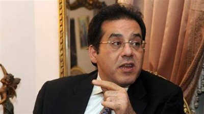 العلاقات الدولية.. فنكوش أيمن نور الذي يكسب من خلاله ولاء الإخوان