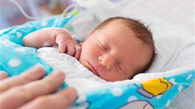 علماء يتوصلون لجينات متعلقة بتلف مخ الأطفال المولودين قبل الأوان