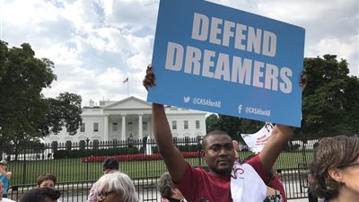 بالصور.. الشرطة الأمريكية تعتقل 34 متظاهرا ضد ترامب