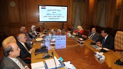 بالصور.. وزيرا التعليم العالي والإنتاج الحربي يبحثان سبل التعاون