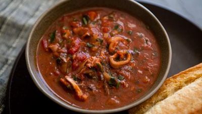 تعلمي طريقة إعداد طاجن السبيط من مطبخ الشيف سلمى