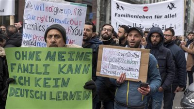 قواعد لم الشمل الجديدة بألمانيا.. لاجئون سوريون بين الأمل والقلق