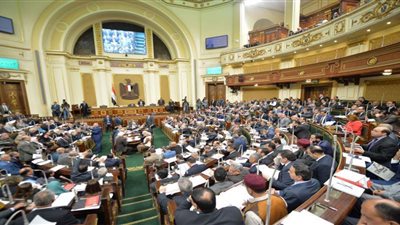 نائب يطالب وزارة الصحة بمحاربة مافيا الدواء وتوفير النواقص