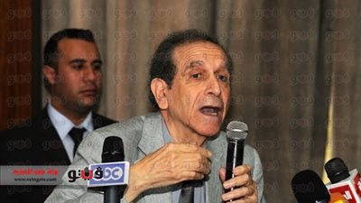 حسام عيسى: قرار إنهاء الدراسة مسئولية القيادات الجامعية