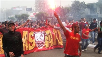 الصدفة تجمع بين ألتراس أهلاوي وجرين بويز في قطار أغادير