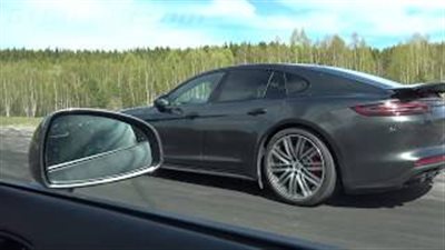 بالفيديو.. بورش تشارك في سباق مع أودي