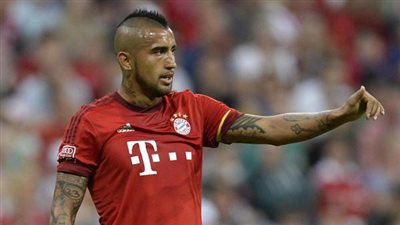 «فيدال» يغادر معسكر بايرن ميونيخ للانضمام لبرشلونة