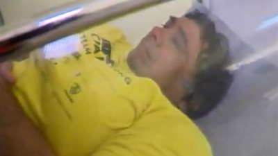 بالصور.. حالة غريبة لغواص تتركه بانحناءات وفقاعات داخل جسده