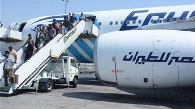 مصر للطيران تسير 36 رحلة اليوم وغدا لنقل 7800 حاجا