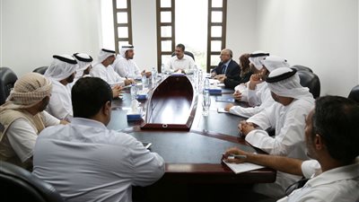 نائب الرئيس اليمني يلتقي مدير عام الهلال الأحمر الإماراتي