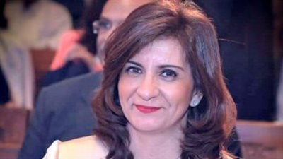 مصر تتبنى إستراتيجية وطنية لحوكمة الهجرة.. نبيلة مكرم: ندعم الراغبين في السفر بطريقة شرعية.. 200 مليون دولار حصيلة بيع شهادة بلادي في شهرين.. وإعداد قانون لتنظيم الكيانات المصرية في الخارج