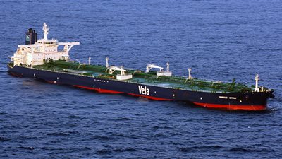 السعودية تعلن استئناف نقل شحنات النفط عبر مضيق باب المندب