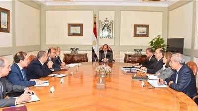 «ثاني أيام عمل الحكومة».. «إسماعيل» يوجه بحساب تكلفة مشروع 1.5 مليون فدان.. «سالمان» يستعرض اتفاقيات المؤتمر الاقتصادي.. السيسي يلتقي المجموعة الاقتصادية.. و5 أيام إجازة 