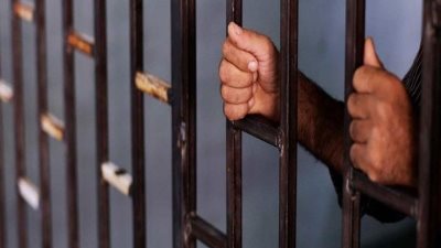 تجديد حبس عاطل بتهمة النصب على المواطنين في الساحل