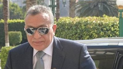 محافظ الجيزة لـ«رؤساء الأحياء»: «عندكم تعديات بتتفرجوا عليها»