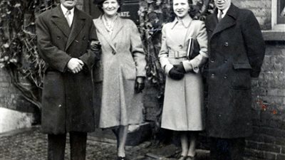 بالصور.. أسرة تحتفل بولادة أول أنثي بعد 100 عام من إنجاب الذكور