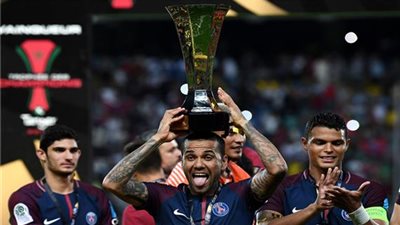 سان جيرمان يُعادل رقم ليون في الفوز ببطولة السوبر الفرنسي