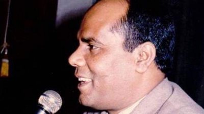 رئيس محو الأمية السابق يطالب بمحاكمة وزير التعليم سياسيًا وجنائيًا