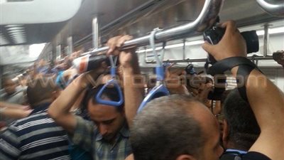 بالصور.. وزير النقل الجديد يتفقد مترو الأنفاق