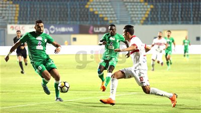 مجلس الزمالك يهنئ لاعبيه بغرف الملابس