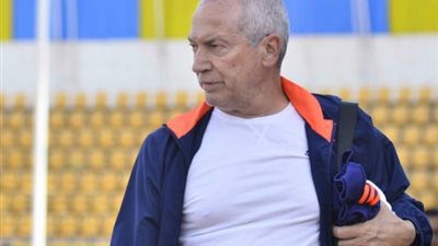 صحيفة برتغالية: «فيريرا» يدافع عن لقب الزمالك أمام الأهلي