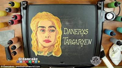 بالفيديو.. فنانان يرسمان أبطال «لعبة العروش» بعجينة البان كيك