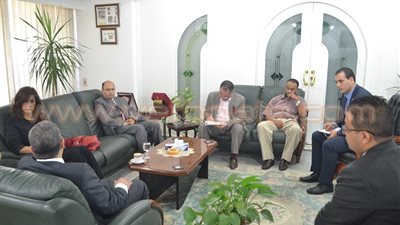 بالصور.. جمال سرور يلتقي وزيرة الهجرة لبحث القضايا المشتركة