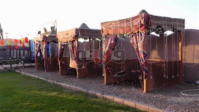 بالصور.. القرى السياحية تغزو الطرق الزراعية في البحيرة «تقرير»