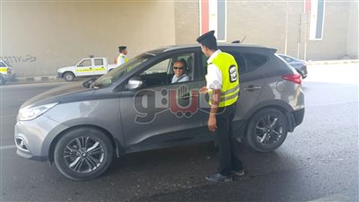 بالصور.. حملات مرورية على كافة الطرق لضبط المخالفين