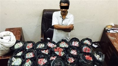 ضبط عاطل يدير مسكنه لتصنيع الألعاب النارية بطنطا