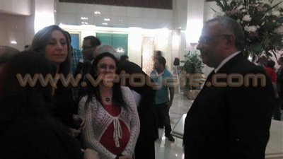 ضيوف حفل ختام المهرجان القومي ينتظرون بدء الفعاليات