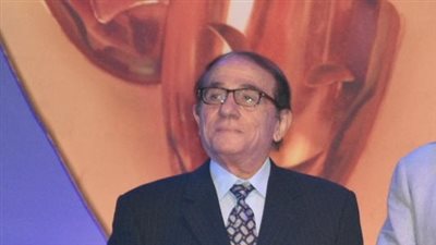 الحديني يلقي توصيات لجنة التحكيم في ختام المهرجان القومى للمسرح