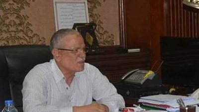 محافظ المنيا يتابع منظومة الجمع السكني للقمامة بحي جنوب