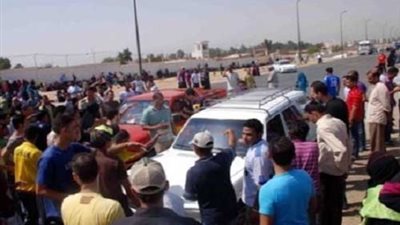 العشرات يقطعون طريق شبين 