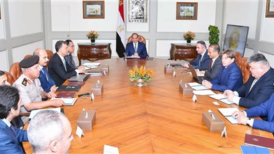 رسائل السيسي لوفد روسيا الصناعي.. نحرص على مواصلة تعزيز العلاقات وتطويرها.. الحصول على أفضل العروض لتوريد عربات جديدة لسكك حديد مصر.. توطين الصناعة ونقل الخبرات.. وتحقيق أفضل الشروط المالية والتعاقدية