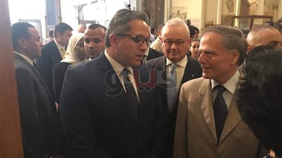 «العناني» يرافق وزير خارجية إيطاليا أثناء زيارة المتحف المصري (صور)