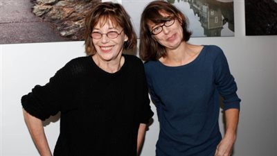 وفاة «باري» نجلة جان بيركين بعد سقوطها من نافذة شقتها بباريس